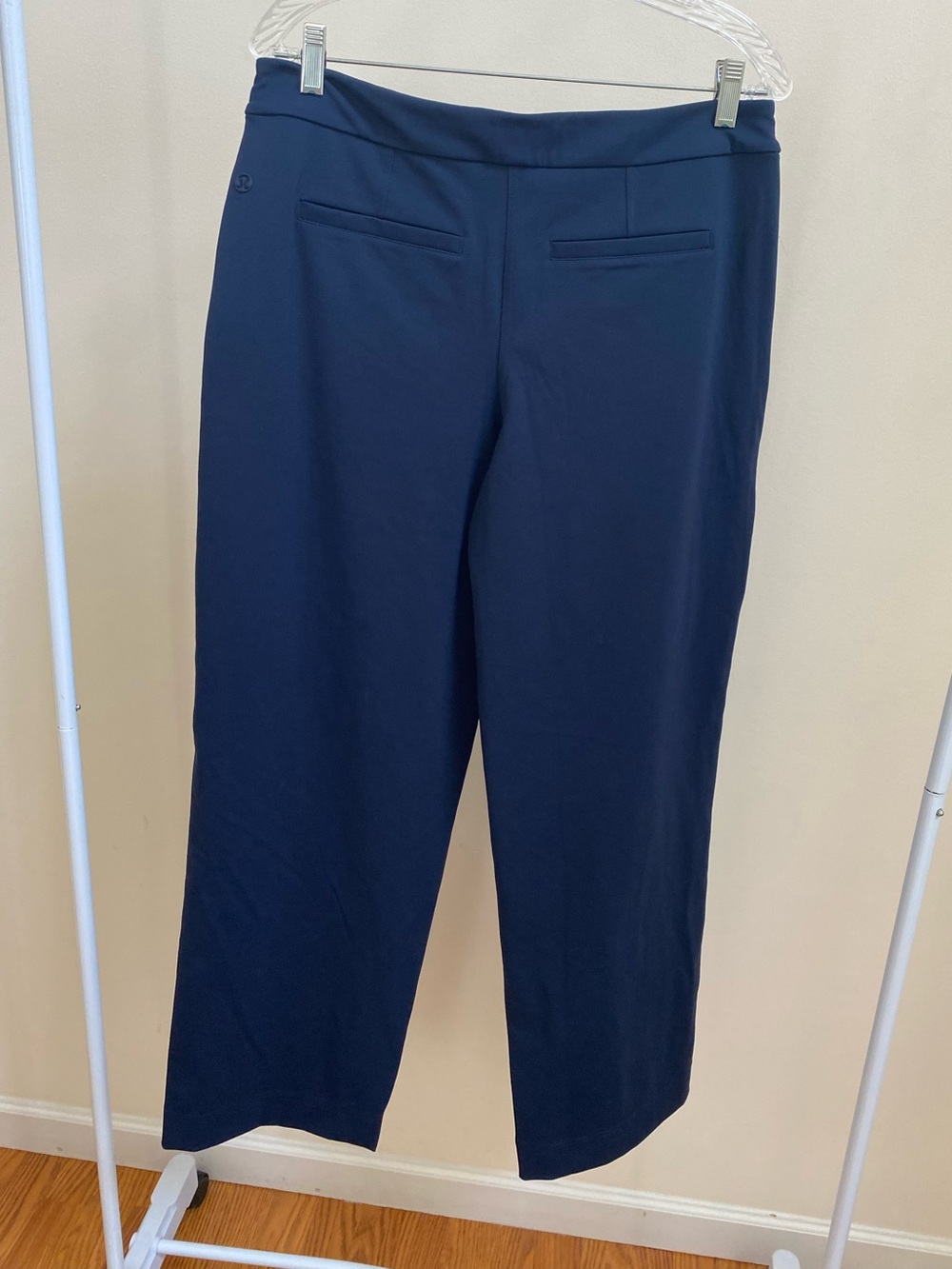 NWT Lululemon Straight-Leg Mid-Rise Luxtreme Pant Regular True Navy Sz L - Picture 4 of 9